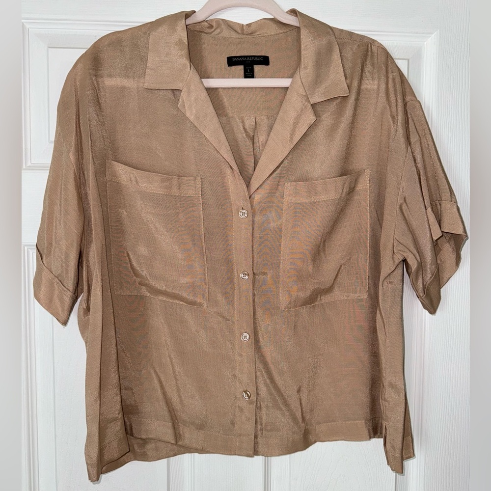 NWOT Banana Republic Top